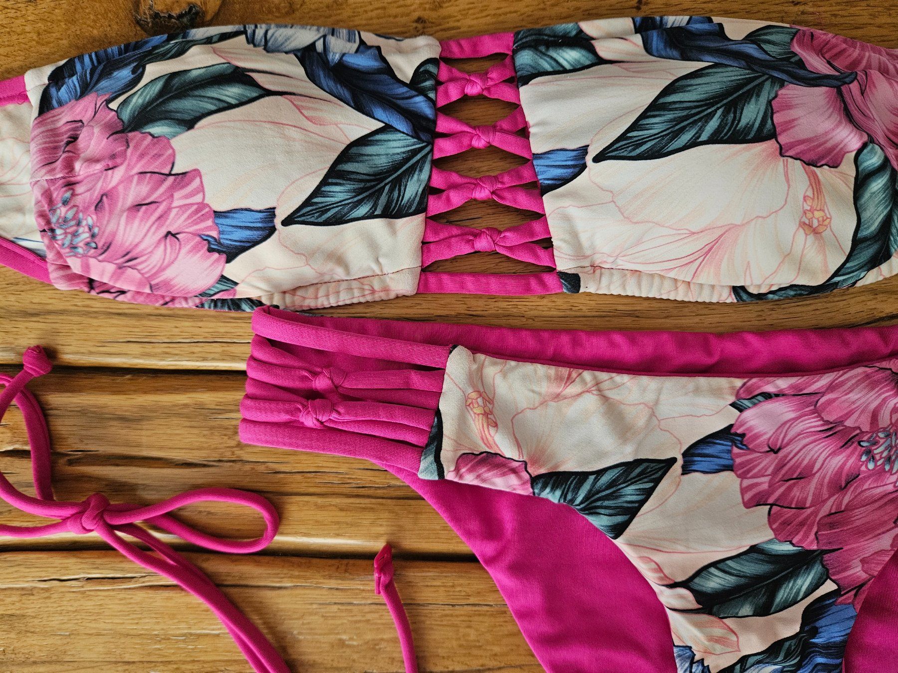 Rip Curl Costumi da bagno & Bikini: RIPCURL Bikini-Set superschönes Muster, Grösse S – Usato da Niederbipp venduto da FeenWERK