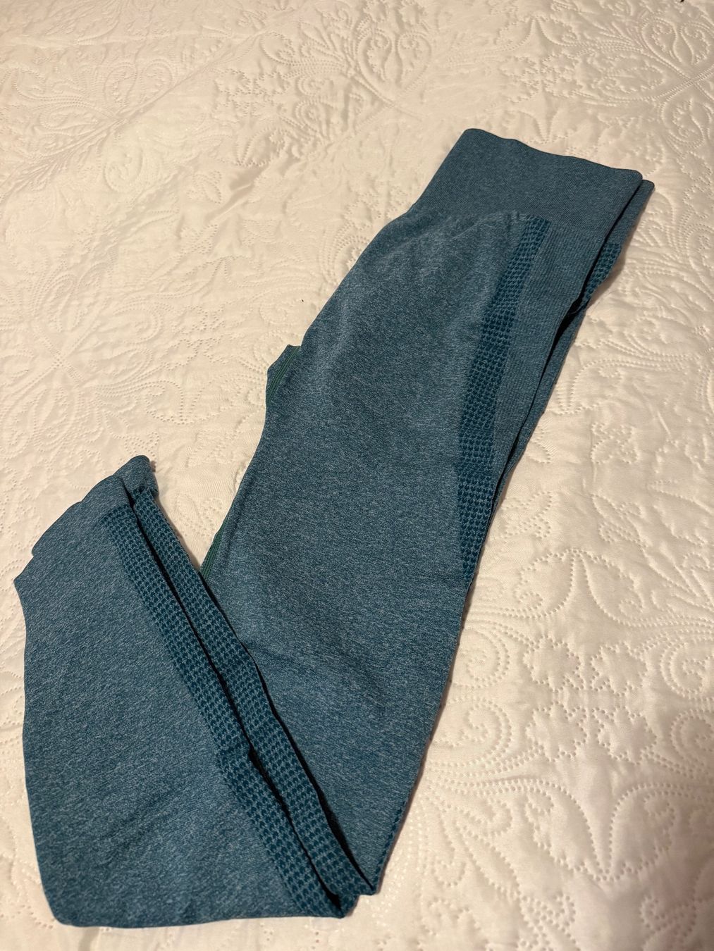 Shein Leggings: Fitness Hose – Nuovo (secondo la descrizione) da Cugnasco venduto da Jennifer_9