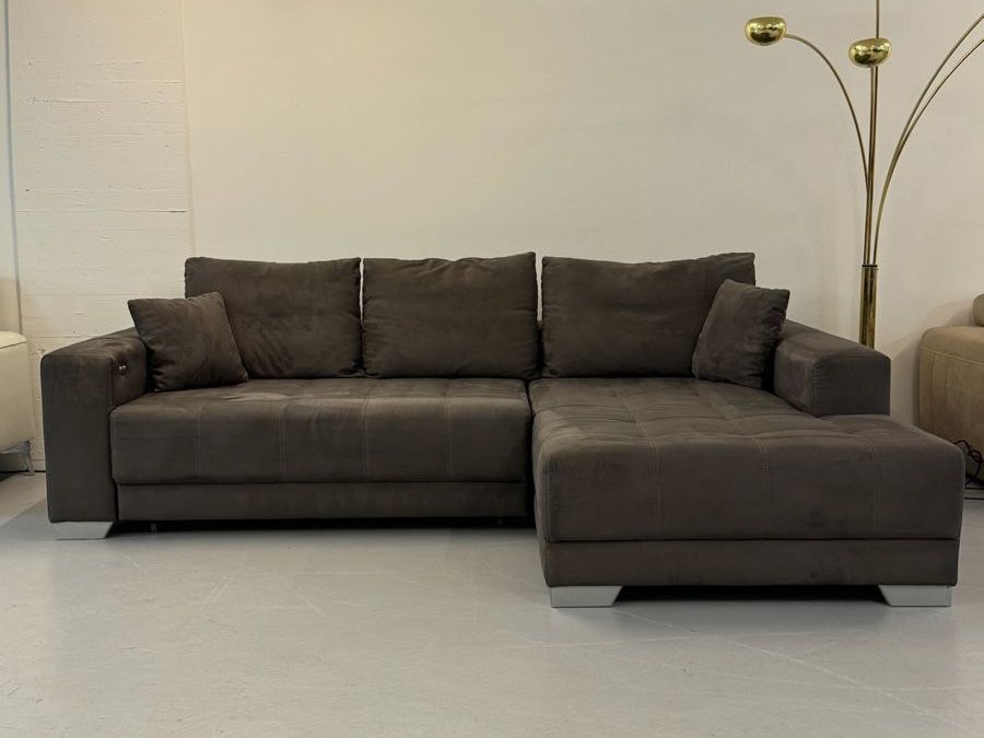 Divani: Ecksofa Braun mit Elektrische Bettfunktion – Usato da Fehraltorf venduto da Sofalab.swiss