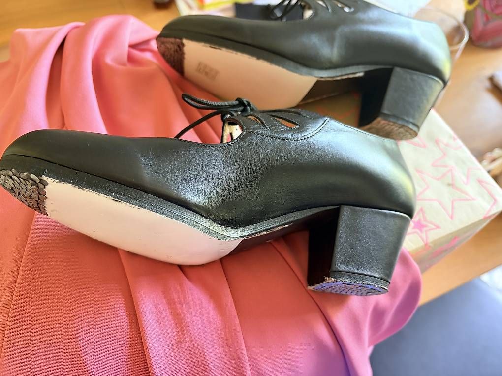 Damenschuhe: Flamencoschuhe Begoña Cervera – Gebraucht aus Biel/Bienne von lausol 1