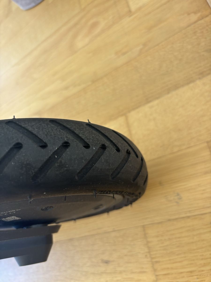 Xiaomi Kickboard: Xiaomi Mi Essential (20 km/h) – Usato da Pratteln venduto da Oxa0 3