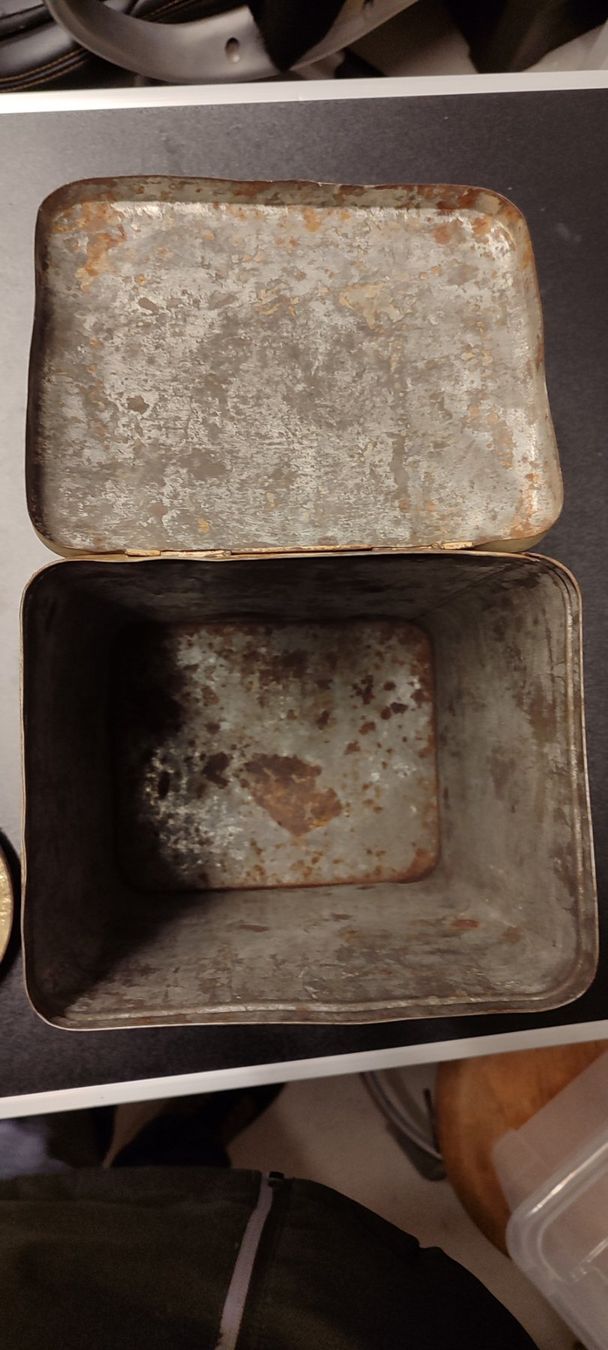 Barattoli: Wunderschöne alte Suchard Blechdose  27 cm Kussmädchen – Usato da Gelterkinden venduto da MYSTOREFORYOU4460 8