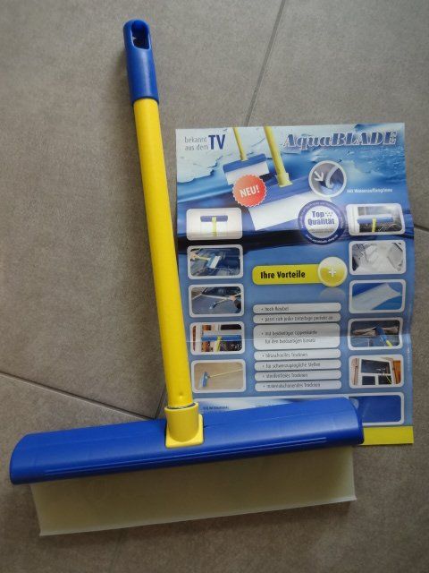 Altro per la casa: Aquablade Fensterreiniger mit Wassertank - NEU – Nuovo (secondo la descrizione) da Büsingen venduto da aue_2mh6
