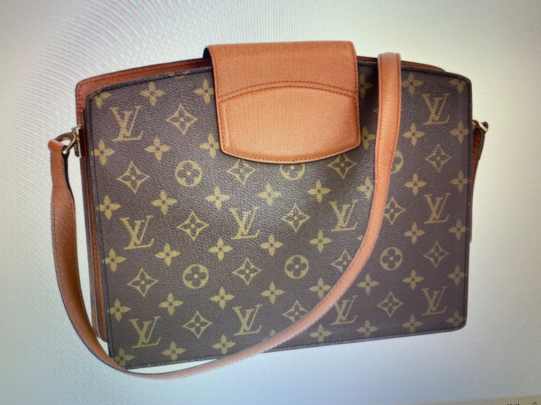 Louis Vuitton Taschen: Louis Vuitton Courcelles Monogram Canvas, 30x24.5cm – Neu (gemäss Beschreibung) aus Winkel von ferrari2022 3