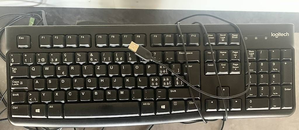 Logitech Tastaturen: Logitech Tastatur – Gebraucht aus Glattbrugg von amzh