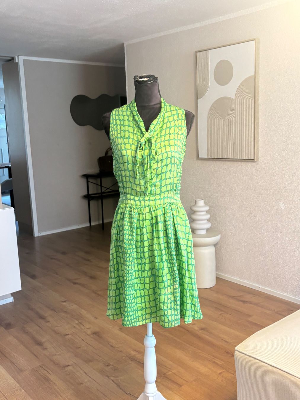 Moschino Vestiti: Moschino Dress 100% Seide – Usato da St. Margrethen SG venduto da dijanaO 7