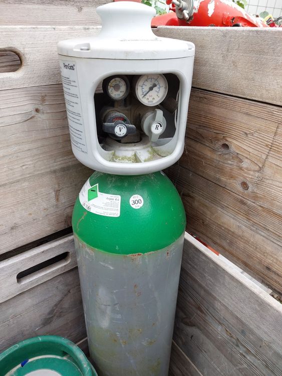 Grosse Gasflasche Argon mit Druckanzeige/Manometer Kaufen auf Ricardo