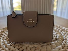 Coach Wallet beige