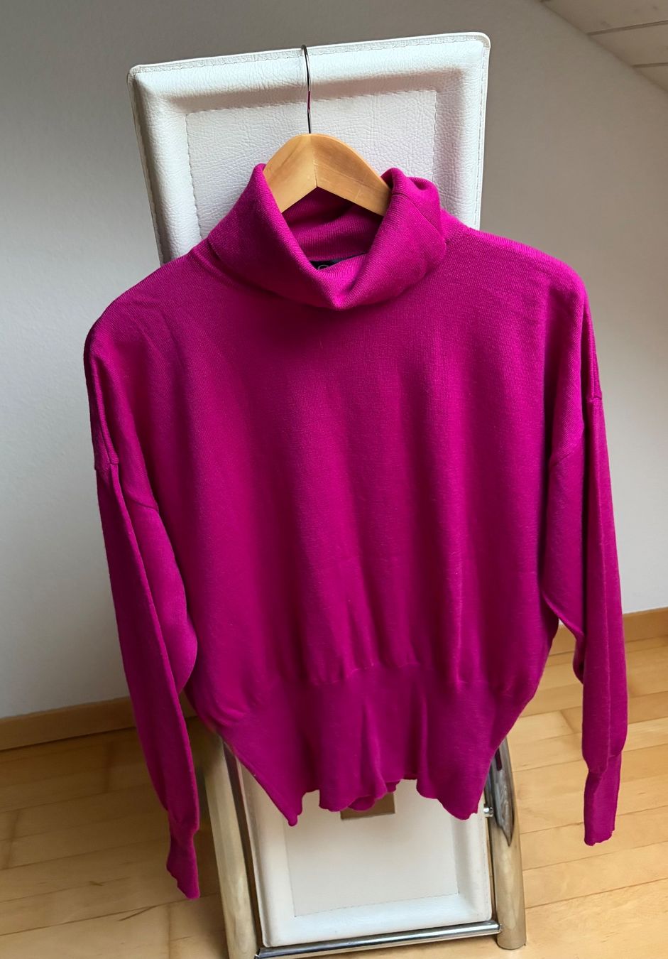 Escada Maglioni & Felpe: Vintage Escada Wolle Pullover Gr.44 – Usato da Unterägeri venduto da Jutka_04