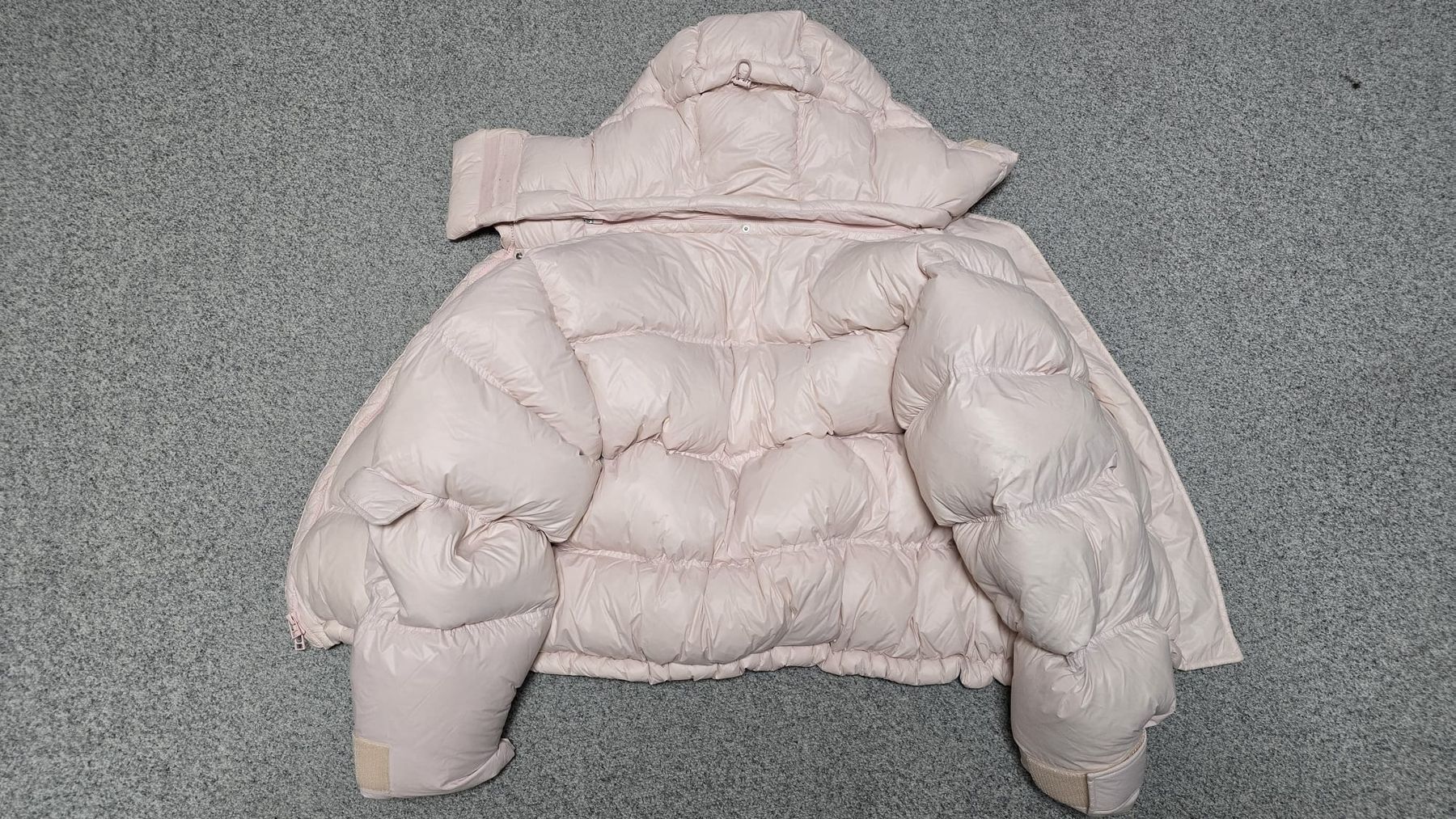 Holzweiler Giacche: Holzweiler 'Steilia Short Down' down jacket – Usato da Frauenfeld venduto da Londrey_05 3