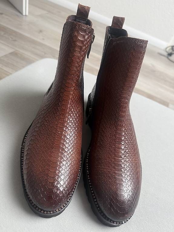 Damenschuhe: Leder Stiefel – Gebraucht aus Niederlenz von Anita0113