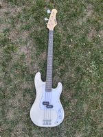 Max Music E-Bass Gigkit Set weiss mit Verstärker 