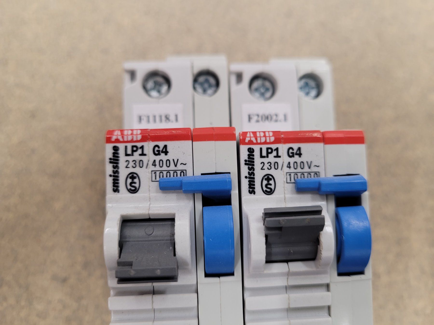 ABB Componenti elettronici: 2 Stück Sicherungen ABB LP1 G4 – Usato da Vitznau venduto da Night-Fire 4