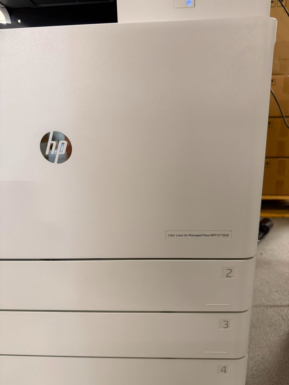 Hewlett Packard Imprimantes: HP Color LaserJet Managed Flow MFP E77830 A3 Farb-Drucker – D'occasion à Dottikon par refurbished-IT 2