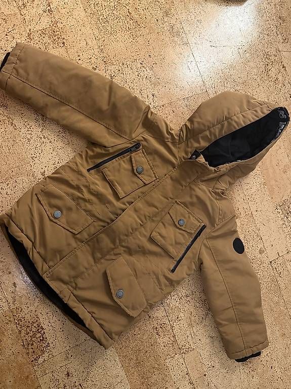 Jacken & Mäntel: Winterjacke Gr. 104 – Gebraucht aus Neuenegg von man_pz6r 1