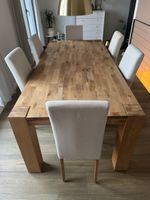 Massiver Esstisch aus Holz inkl. 6 Polsterstühle