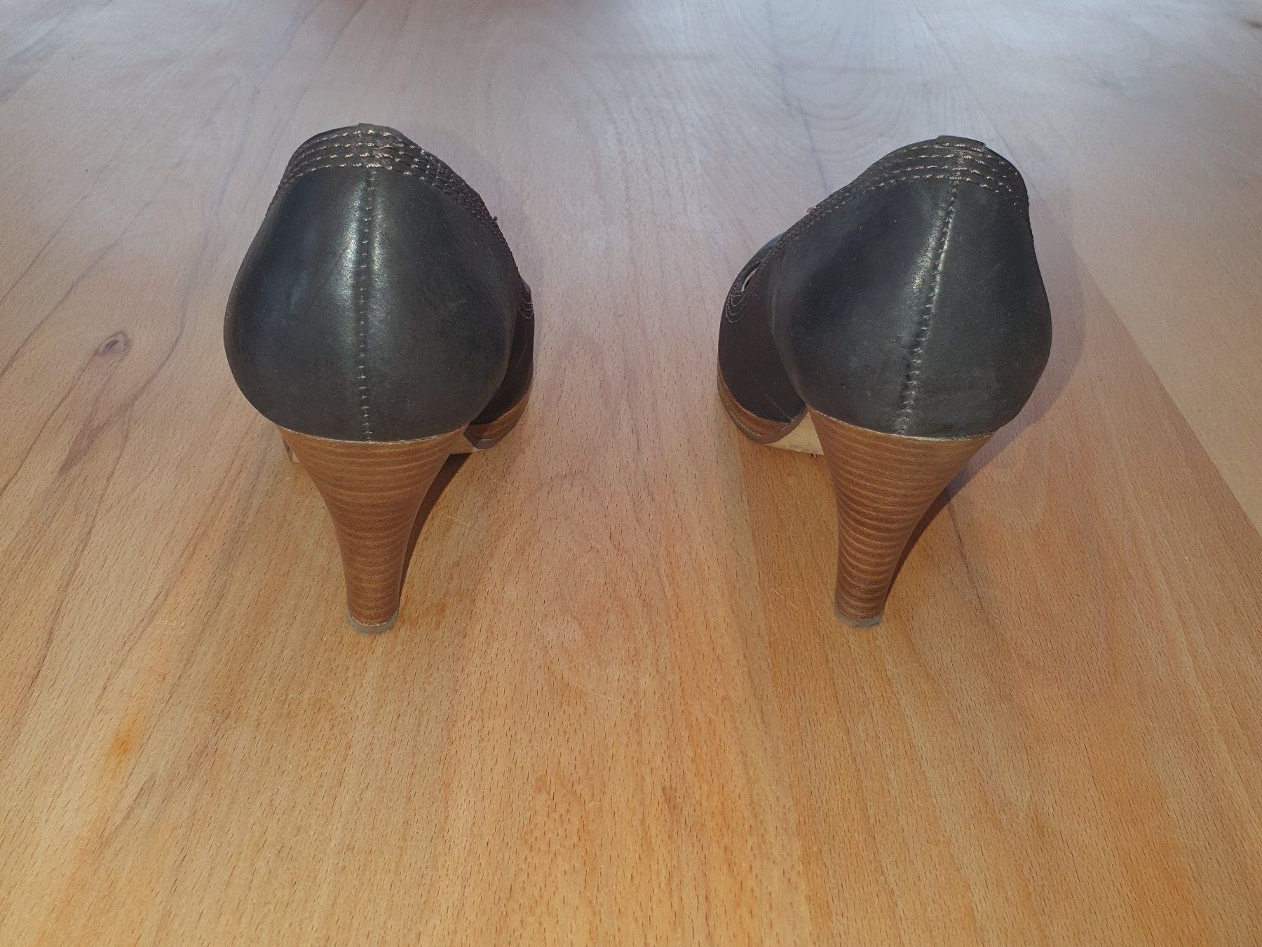 Scarpe da donna: dunkelbraune Leder-Pumps, Gr. 39 – Usato da Bilten venduto da pelanov 4