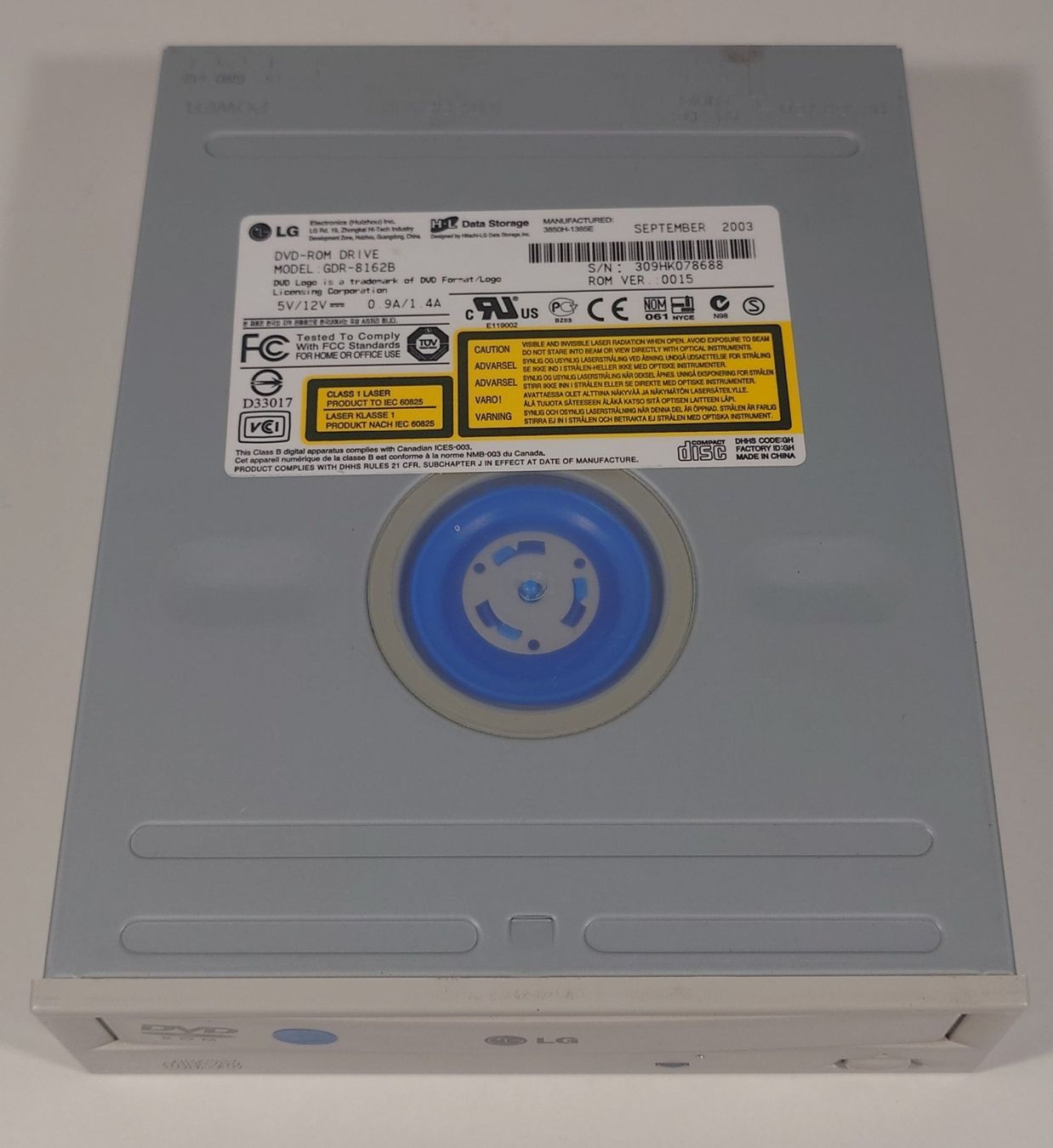 LG Registratori: IDE CD-/DVD-ROM Laufwerk inkl. E-IDE-Kabel / LG – Usato da Ostermundigen venduto da Chrisascht