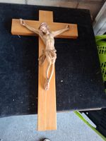 Kruzifix mit Korpus Jesus aus Holz guter Zustand