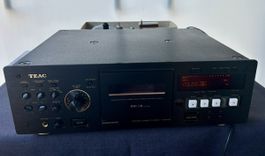 Exzellentes Tape Deck von Teac V 8030-S