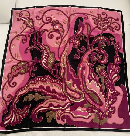 Seiden Foulard 🌸