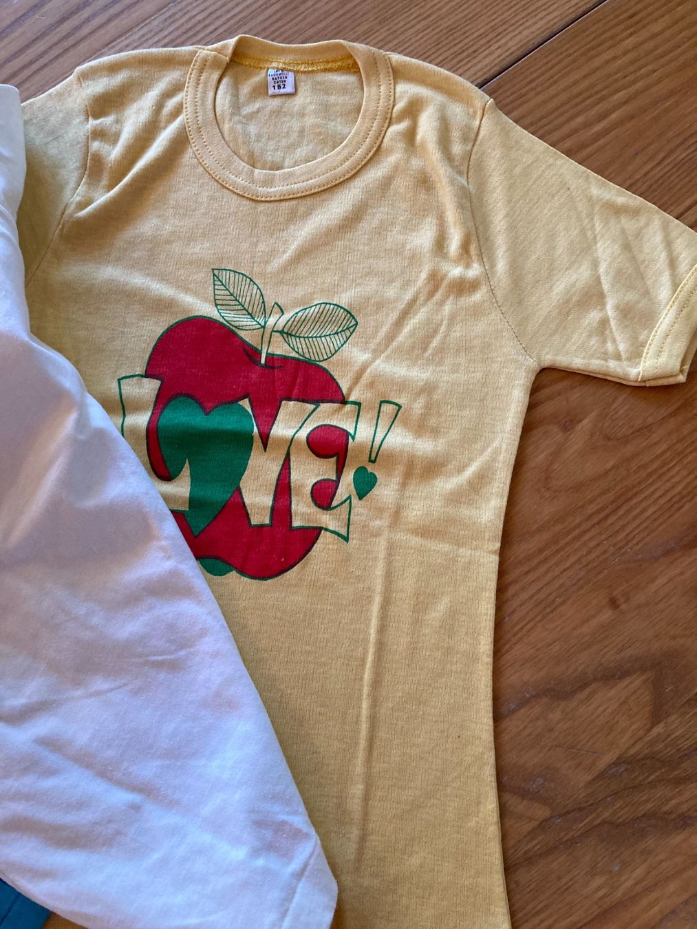 Kleiderpakete & -sets: T`shirt – Neu (gemäss Beschreibung) aus Balsthal von dasesaro 1