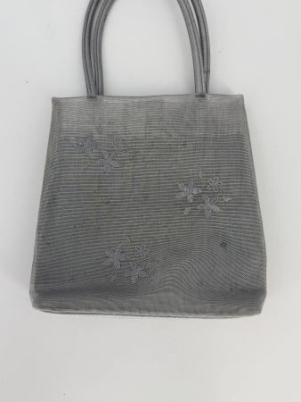 silberne Kinder Handtasche mit Blumenmuster