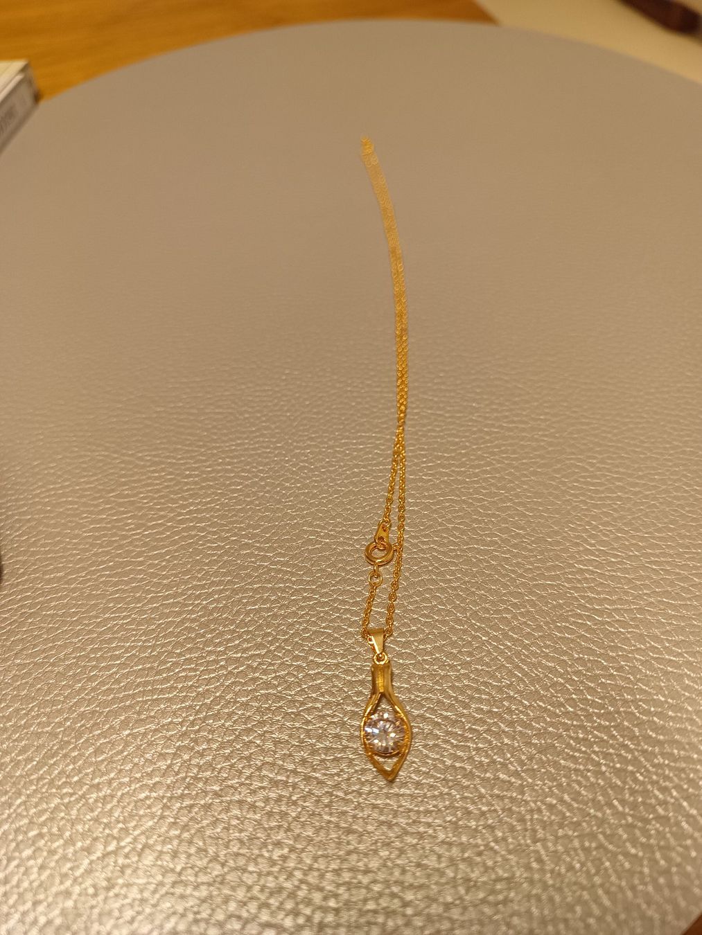 Altri gioielli: Schmuck Goldige Halskette mit Medal – Nuovo (secondo la descrizione) da Frümsen venduto da Swissline90 3