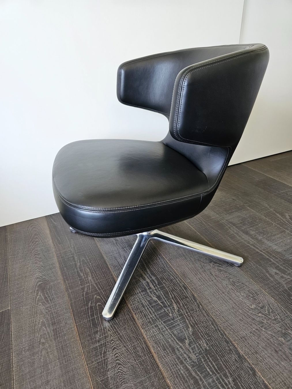 Vitra Poltrone: DESIGN VITRA Petit Repos Ledersessel – Usato da Münchenstein venduto da Trayo 7