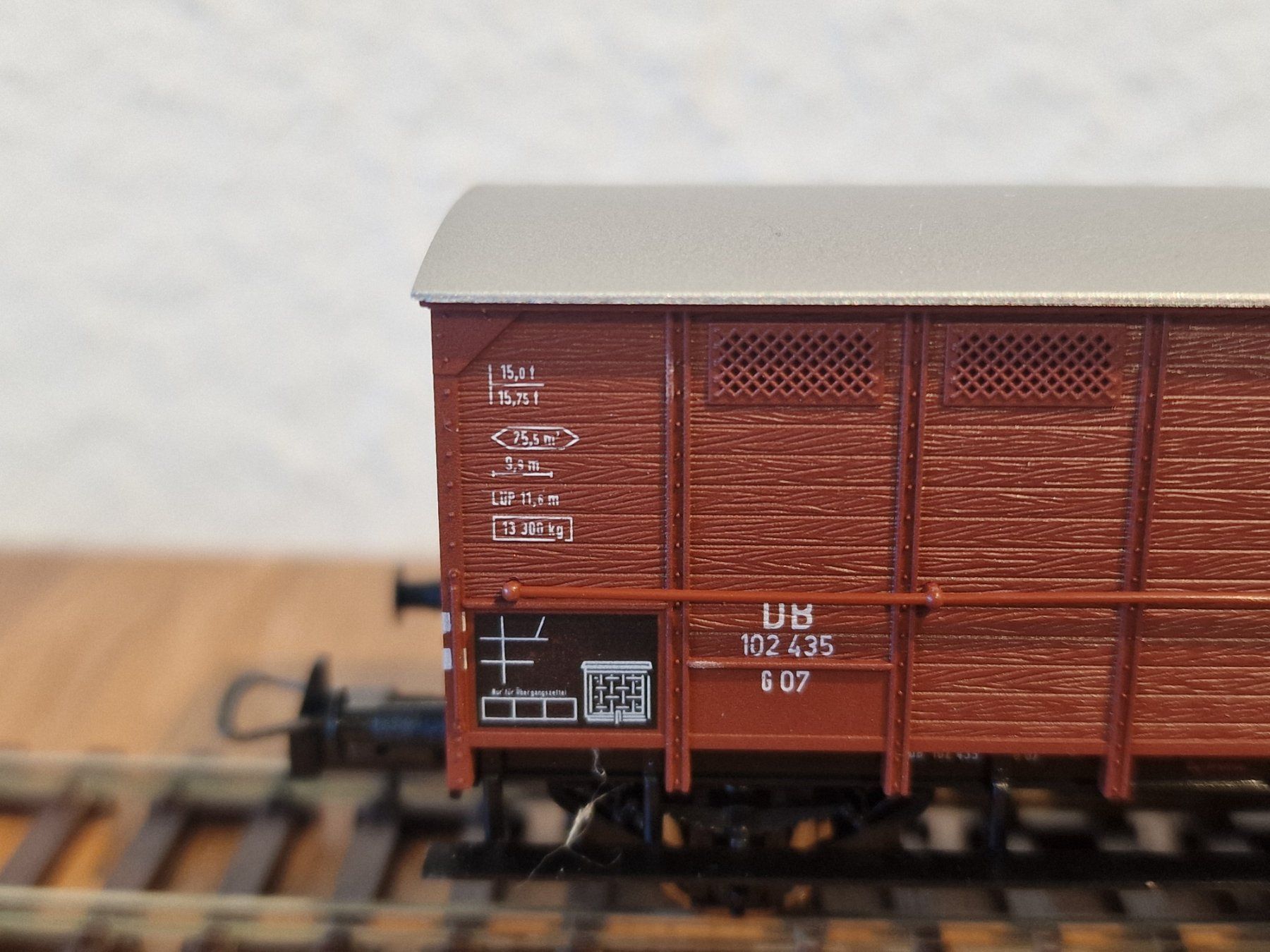 Trix Modellini di ferrovie: DB gedeckter Güterwagen H0 – Usato da Matten b. Interlaken venduto da lor_hr9w 3