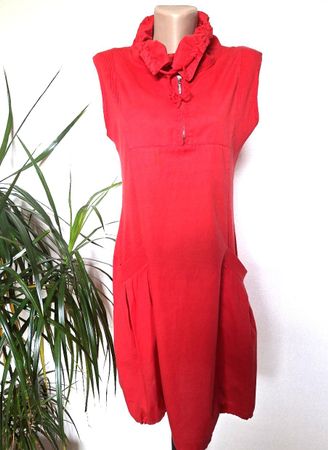 Robe sans manche- mi-longue -rouge– Taille M