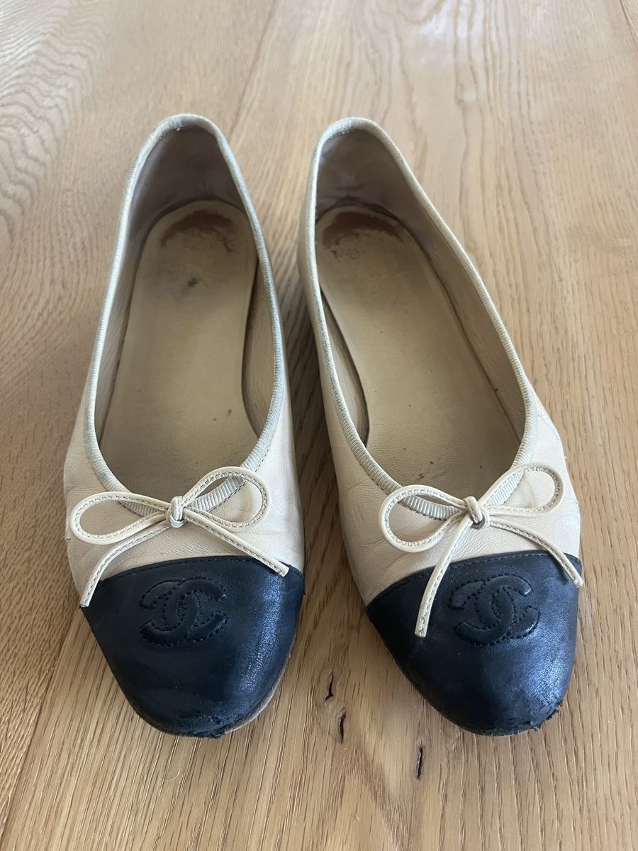 Chanel Scarpe da donna: Chanel Ballerinas, Gr. 37 1/2 – Usato da Riehen venduto da SalomeTramer