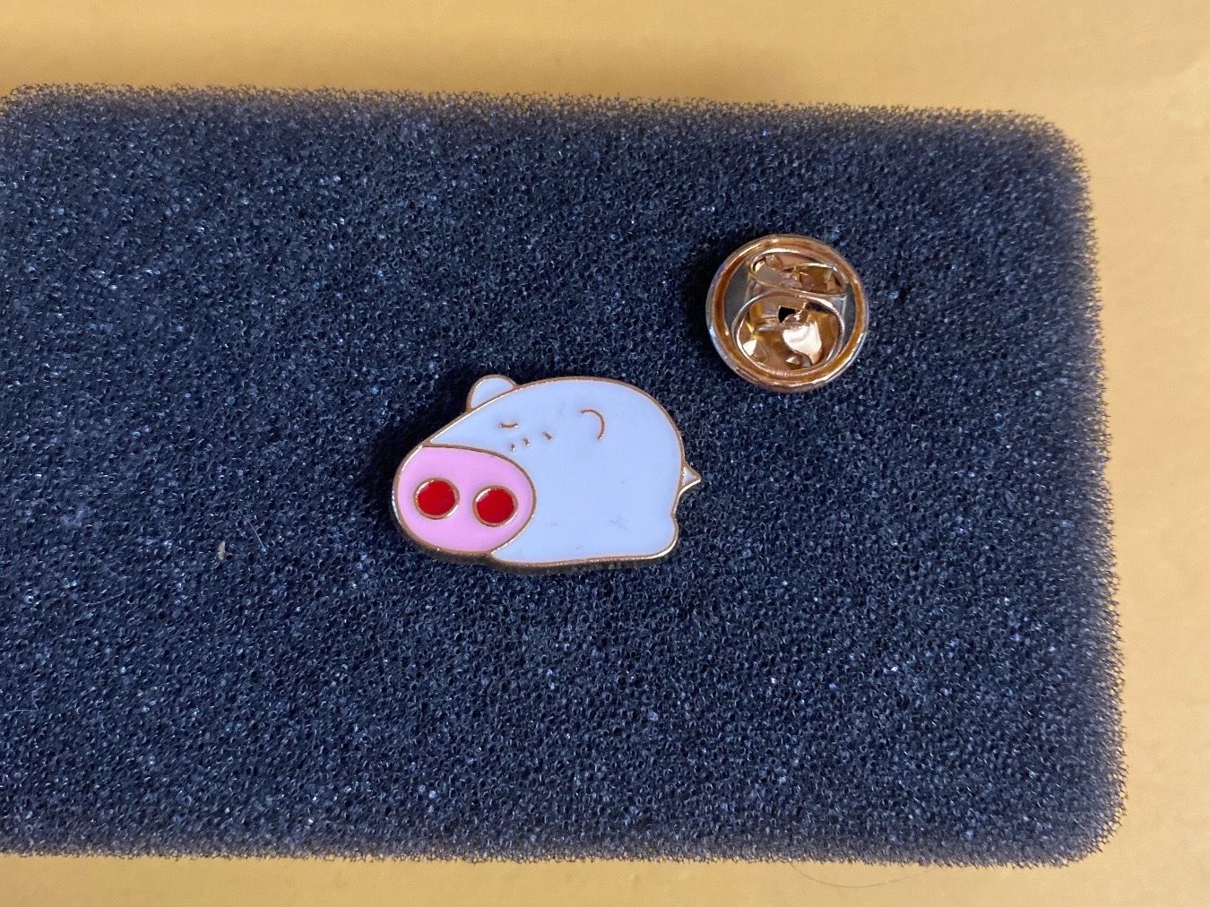 Placchette & Badge: PIN'S - COCHON - dessin animé – Nuovo (secondo la descrizione) da Le Brassus venduto da cinema13
