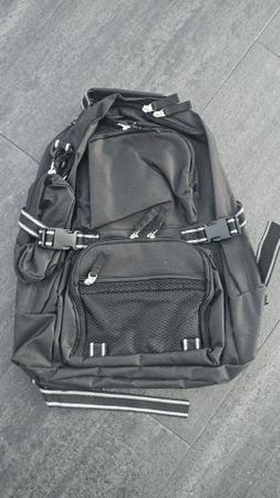 Schwarzer Rucksack - Ideal für den Winterausflug!