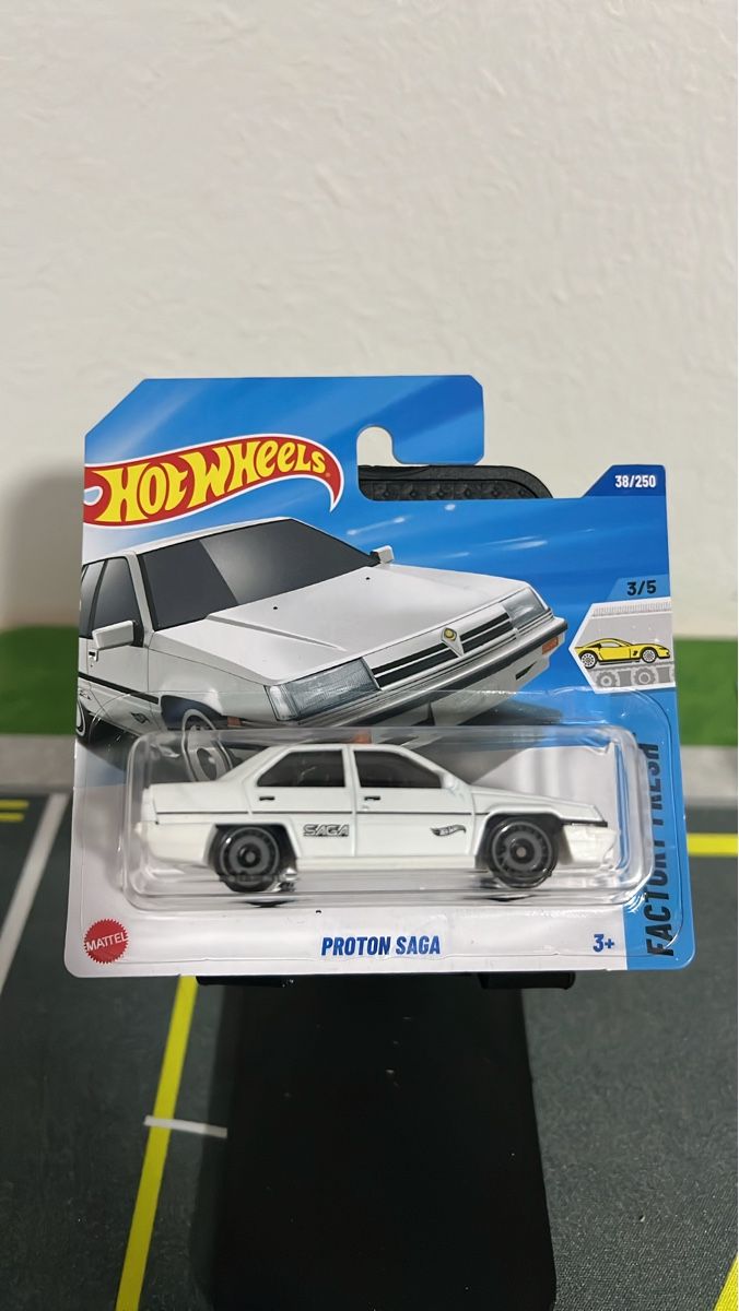 Hot Wheels Modellini d'auto: Hot Wheels Proton Saga Weiss – Nuovo (secondo la descrizione) da Thayngen venduto da sop_2xnz