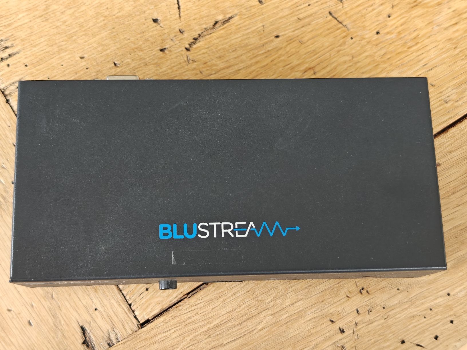 Convertitori: 4 Port 4K 5.1 HDMI Switch und Extractor Blustream SW41AB-V2 – Usato da Schaffhausen venduto da NoW_Flip 1