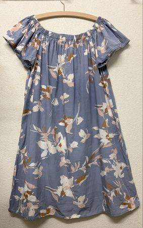 Kleid geblümt Grösse L, sehr guter Zustand