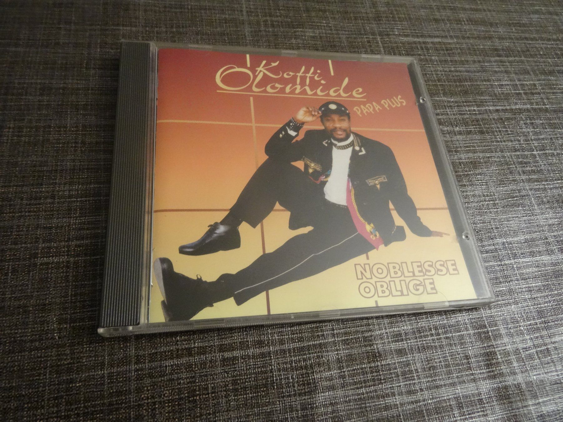 CD: Koffi Olomide - Noblesse Oblige CD – Usato da Olten venduto da Disc-Ausverkauf