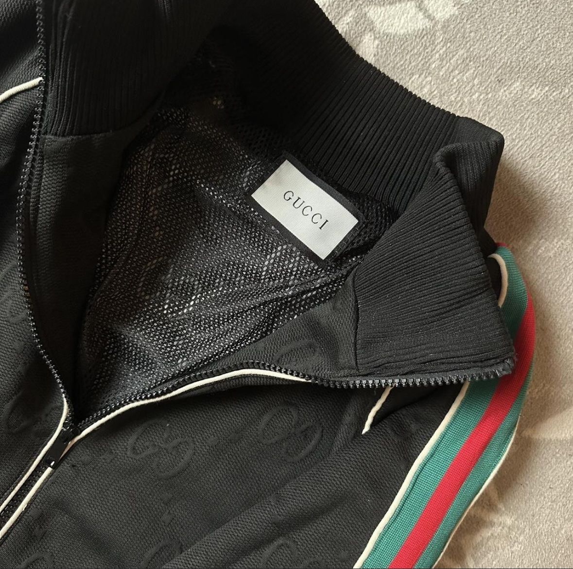Gucci Giacche: Gucci Jacke/ Traingsjacke GG – Nuovo (secondo la descrizione) da Dättwil AG venduto da lor_wx7h 1