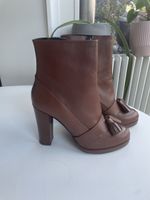 Bottines en cuir marron à talons hauts , t:41, neuves