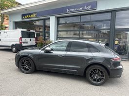 Porsche Macan T