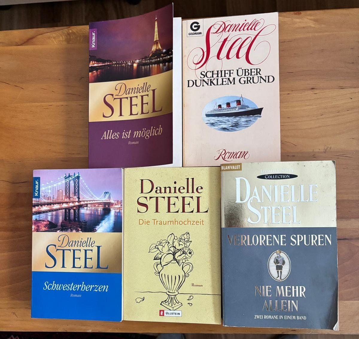 Libri: Steel Danielle - div. Titel / Romane – Usato da Schaffhausen venduto da flohmarktbuecherlaus