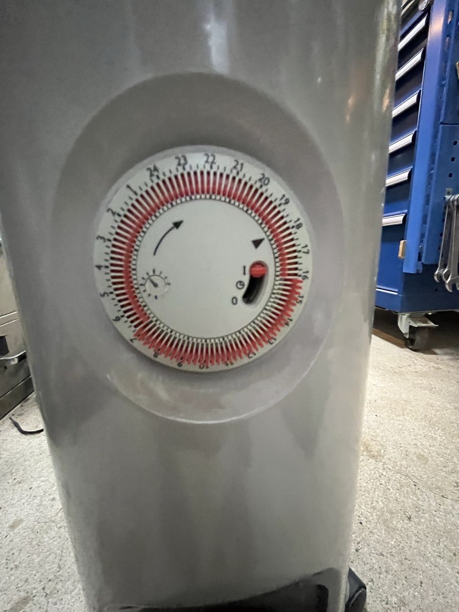 Radiateurs: Öl Radiator  – Neuf (Voir description) à Madetswil par Johnwood 2