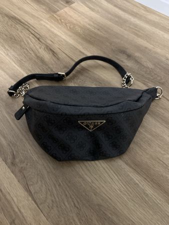 Guess Gürteltasche Schwarz, Neuwertig, Praktisch für Alltag