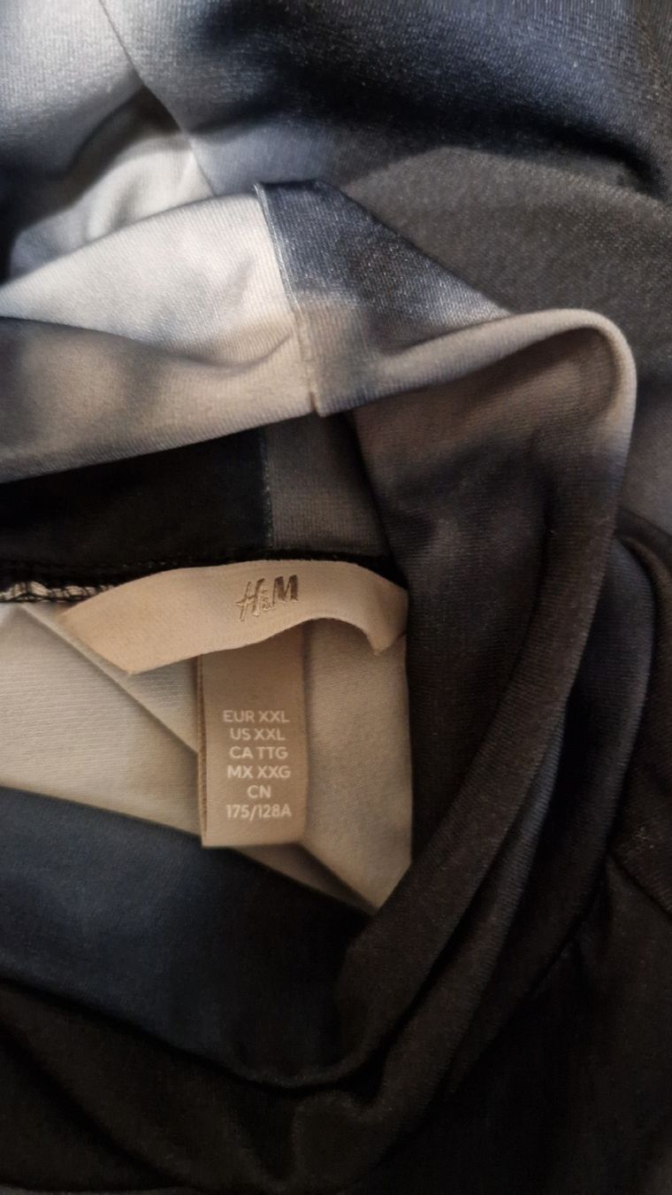 H&M Vestiti: Blaugraues Maxikleid in Batikoptik – Nuovo (secondo la descrizione) da Oberengstringen venduto da Sheera7 5