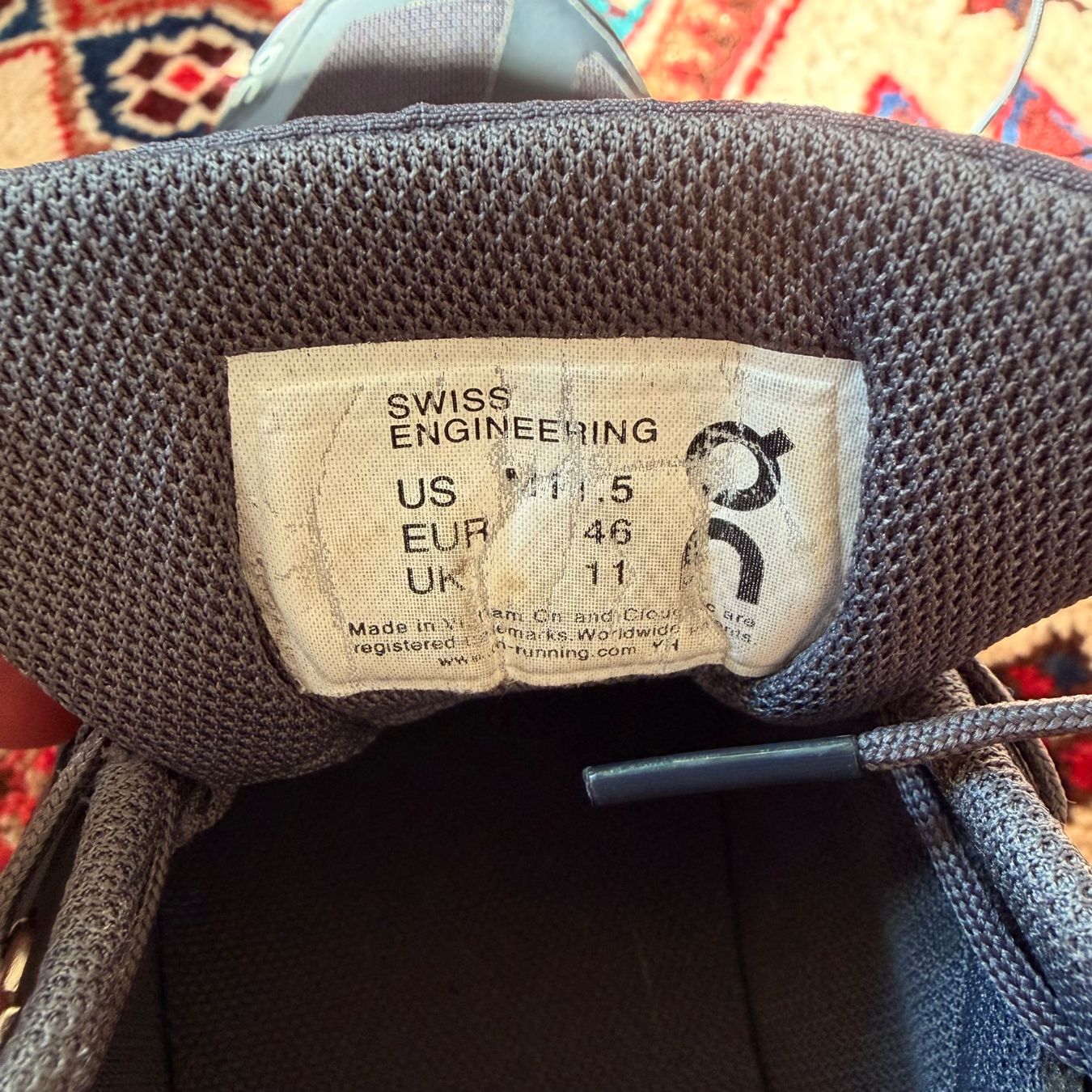 On Herrenschuhe: On Cloudrock Low Waterproof – Gebraucht aus Zürich von mdr. 3