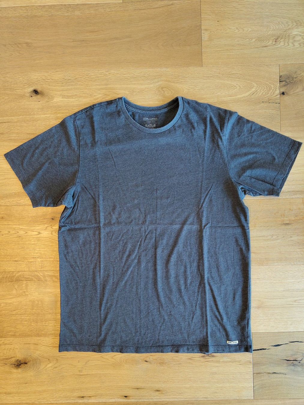 Billabong T-shirt: Billabong Tshirt L grau – Usato da Interlaken venduto da dmncmg