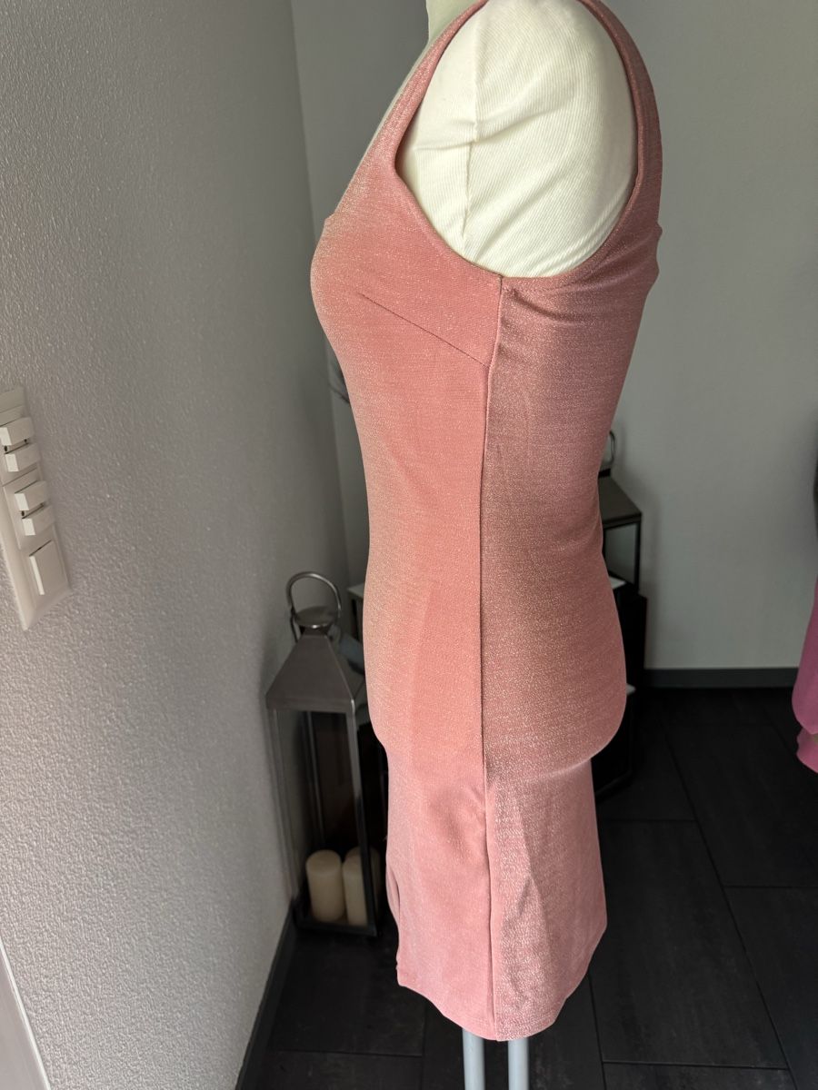 Kleider: Kleid FOREVER 21 rosa Grösse S  – Neu (gemäss Beschreibung) aus Olten von bir_k96n 2