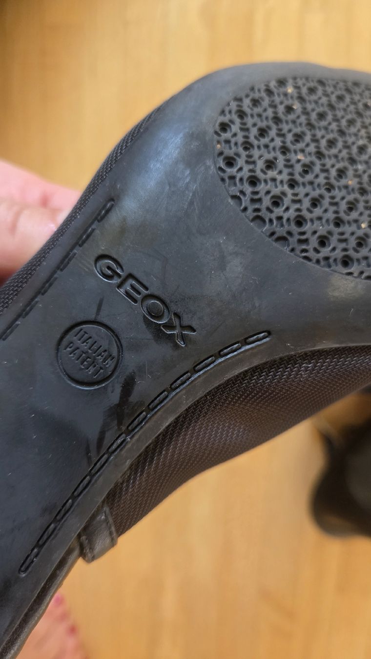 Geox Scarpe da donna: Geox Slingpumps schwarz Grösse 38 – Usato da Kriens venduto da Na_Ro 2