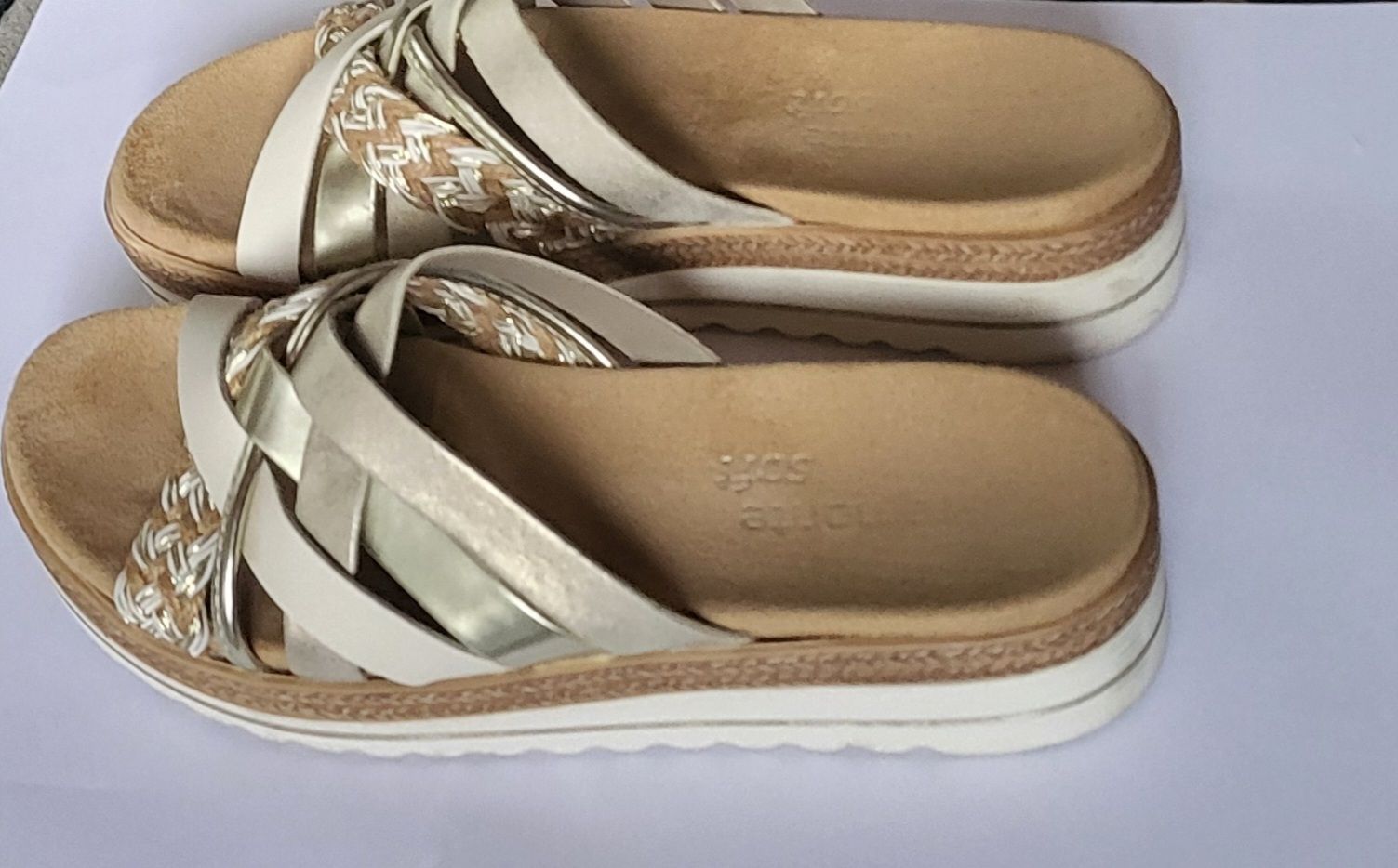 Scarpe da donna: Sandales d'été dorées et blanches - Taille 37 -  – Usato da Niedergösgen venduto da Eva2410 6
